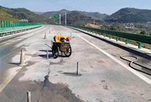 云南路基加固